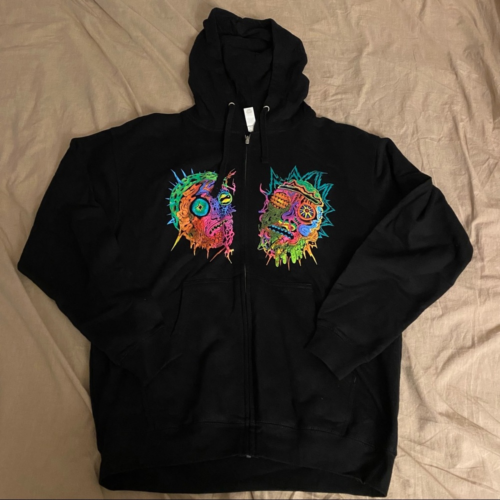 NWOT Rick and Morty Rickmobile Skinner Hoodie Large